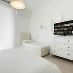Deluxe *