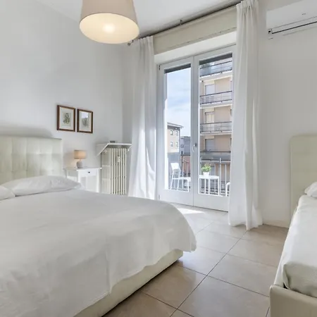 Deluxe Apartment *