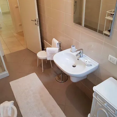 Apartment Deluxe *