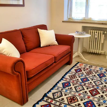 Apartment Deluxe *